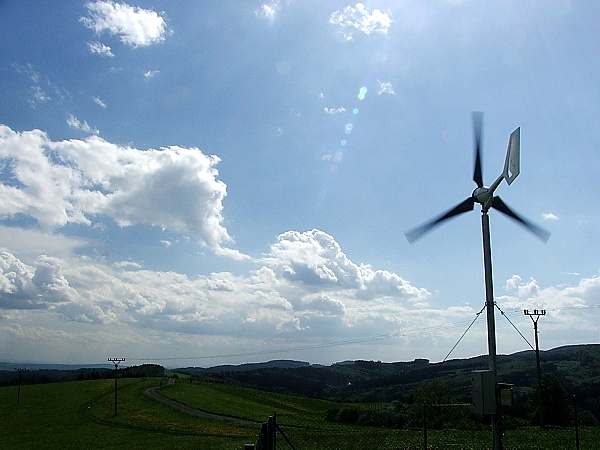 Větrná elektrárna po spuštění