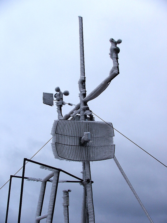 Námraza na větroměrných čidlech